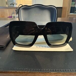 Gucci Oversized Black Sunglasses for Women